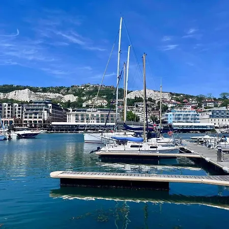 Apartman Beachside Bliss By Mery -balchik