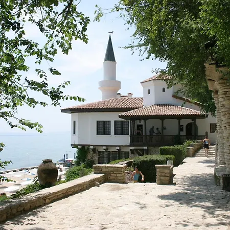 Beachside Bliss By Mery -balchik Bałczik