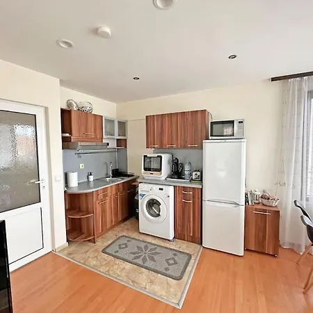 Beachside Bliss By Mery -balchik Apartament *