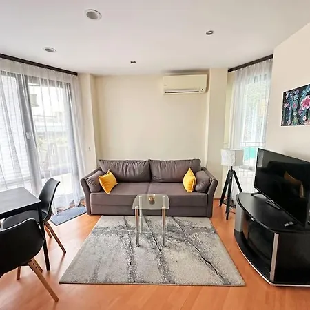 Beachside Bliss By Mery -balchik Apartament *